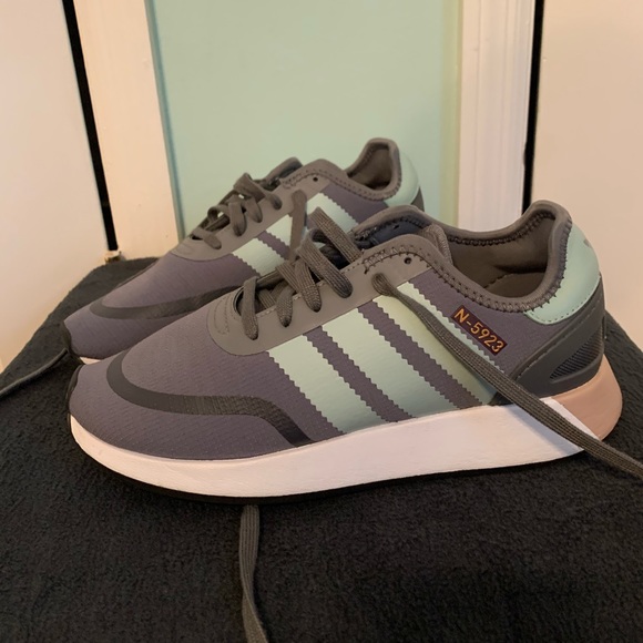 adidas Shoes - Adidas women’s N-5923 size 8